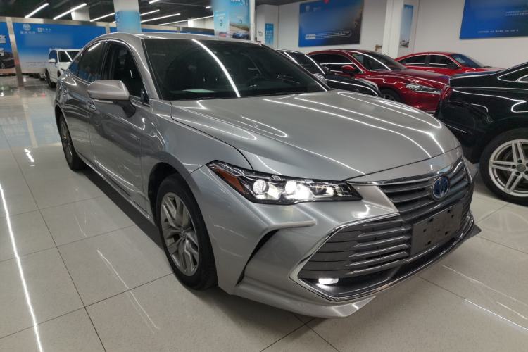 Used Toyota Avalon 2019 Dual-Engine 2.5L Luxury Edition China VI Standard