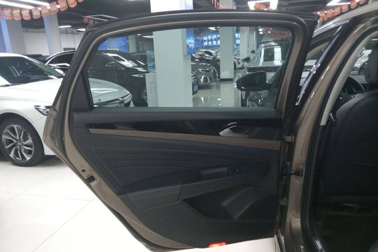 Used Volkswagen Passat 2020 Revised Version 330TSI Luxury Edition China VI Standard