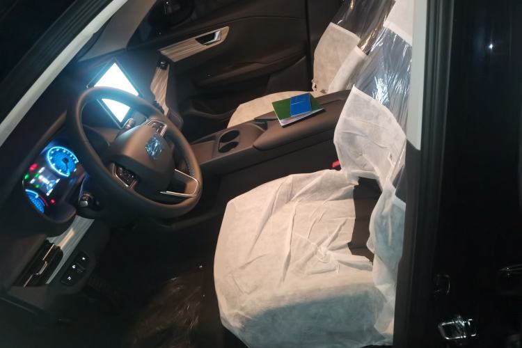 Used Hongqi E-QM5 2025 500km Range Commuter Version
