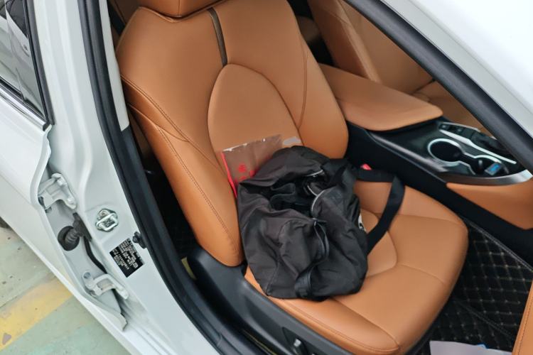 Used Toyota Camry 2022 2.0GVP Premier Edition
