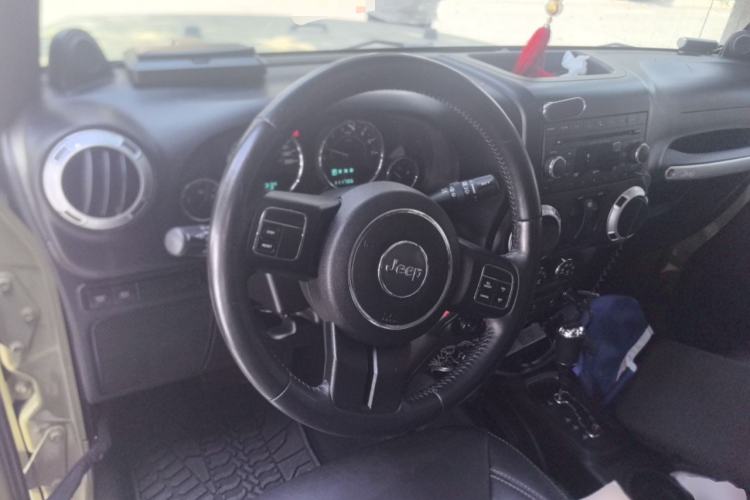 Used Jeep Wrangler 2013 3.6L Rubicon two-door version