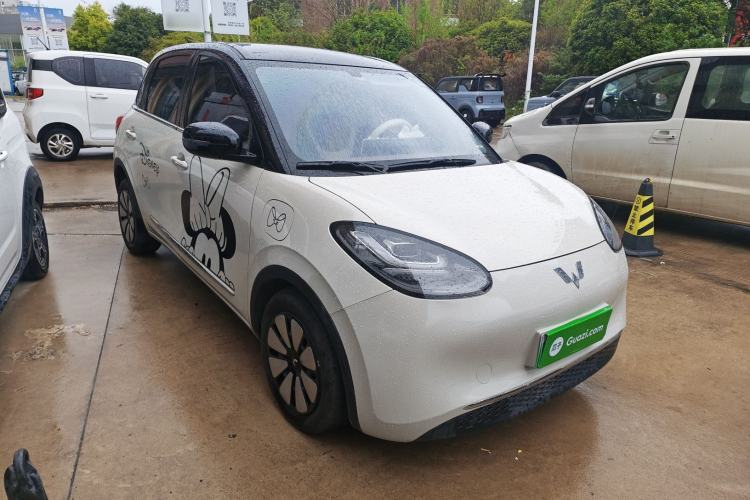 Used Wuling Bingo 2024 333 km Enjoyment Version Front Right 45 Deg