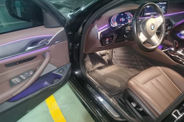 Used BMW 5 Series 2023 530Li Leading Model M Sport Package
