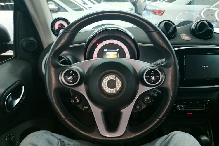 Used smart fortwo 2016 0.9T 66kW Hardtop Pioneer Edition