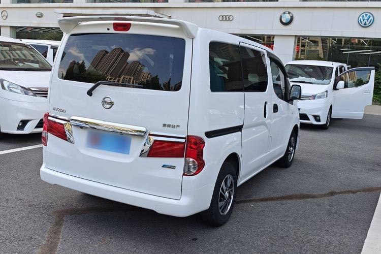 Used Nissan NV200 2016 Revised Version 1.6L CVT Luxury Edition