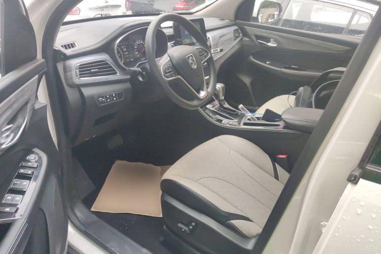 Used Baojun 730 2019 1.5T CVT Flagship Model 7 Seats China VI Emission Standard