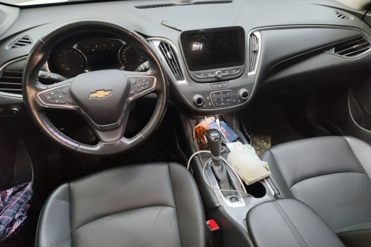 Used Chevrolet Malibu XL 2018 530T Automatic Ruiyi Edition Center Console