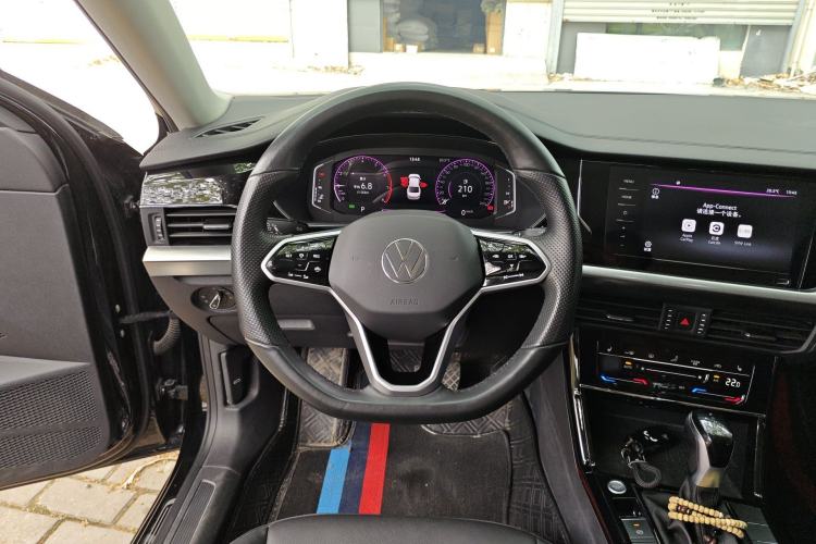 Used Volkswagen Passat 2023 330TSI Elite Edition Steering Wheel
