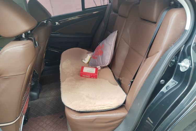 Used Hongqi H7 2015 2.0T Luxury Model
