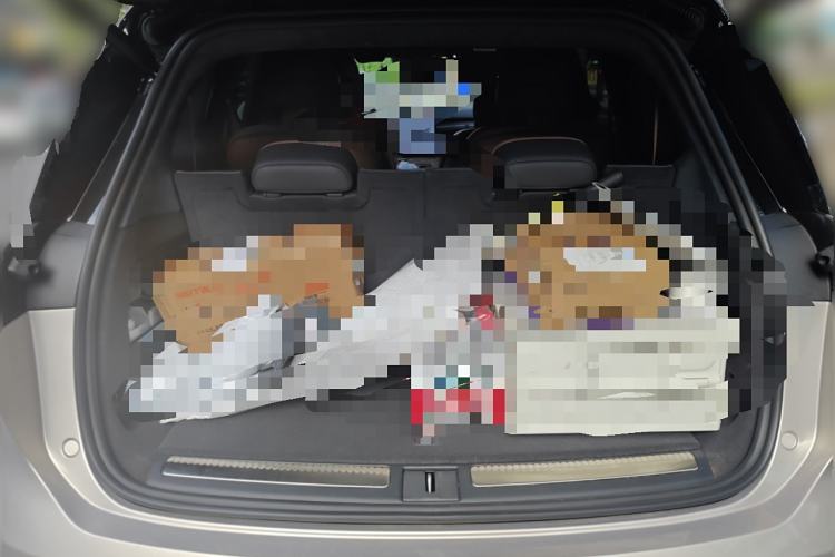 Used Nio ES8 2024 75 kWh Trunk