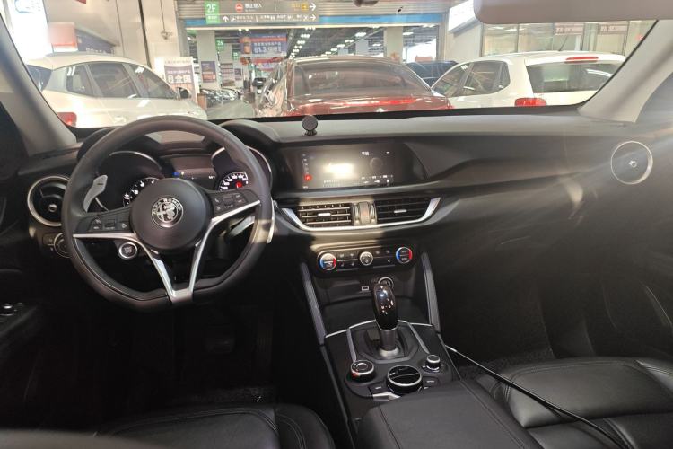 Used Alfa Romeo Stelvio 2017 2.0T 200HP Elite Edition
