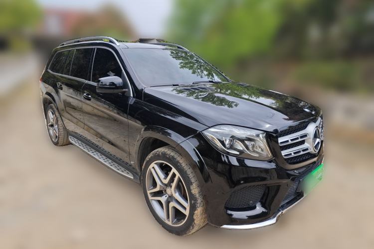 Used Mercedes-Benz GLS-Class  Front Right 45 Deg