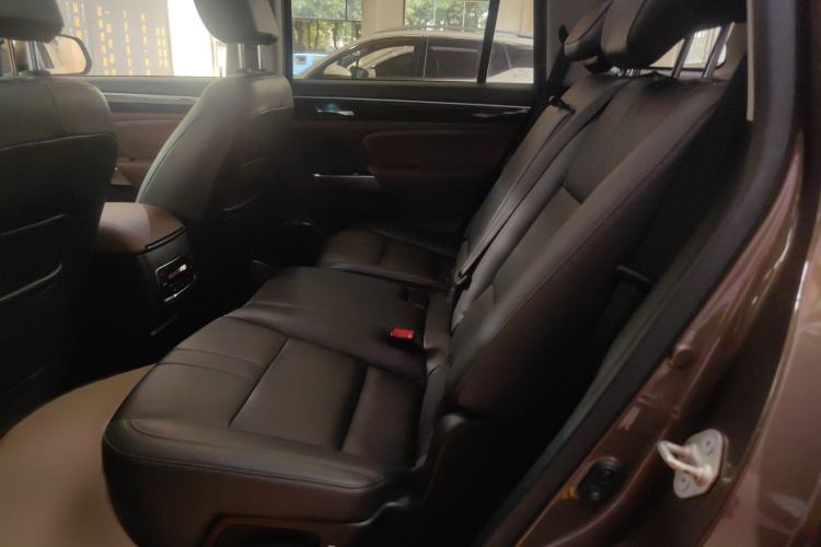 Used GAC Trumpchi GS8 2017 320T Two-Wheel Drive Luxury Smart Connectivity Version (7 Seats)