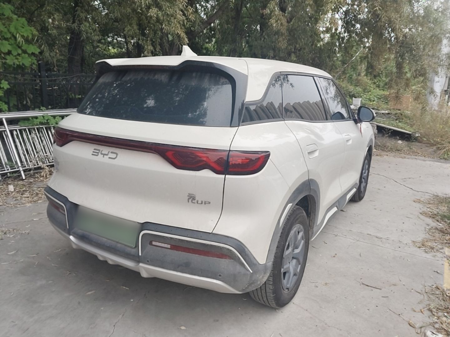 BYD Yuan UP 2025 Model 301KM Leading Version — снимка 6