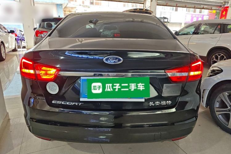 Used Ford Escort 2015 1.5L Automatic Fashion Model