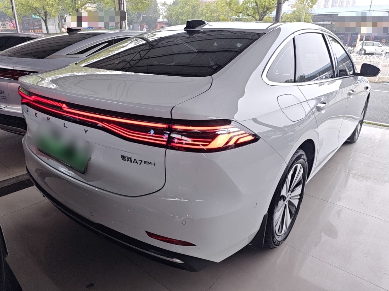 Geely Galaxy A7 2025 Model EM-i 150km Long-Distance Edition — снимка 6