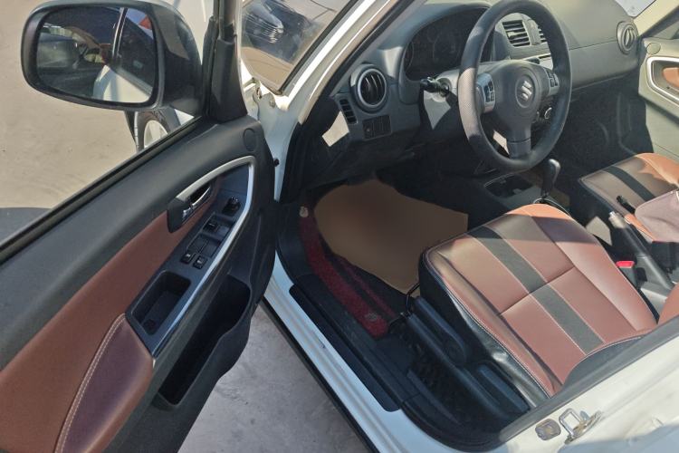 Used Suzuki SX4 2013 Koleos 1.6L Automatic 20th Anniversary 3G Smart Edition