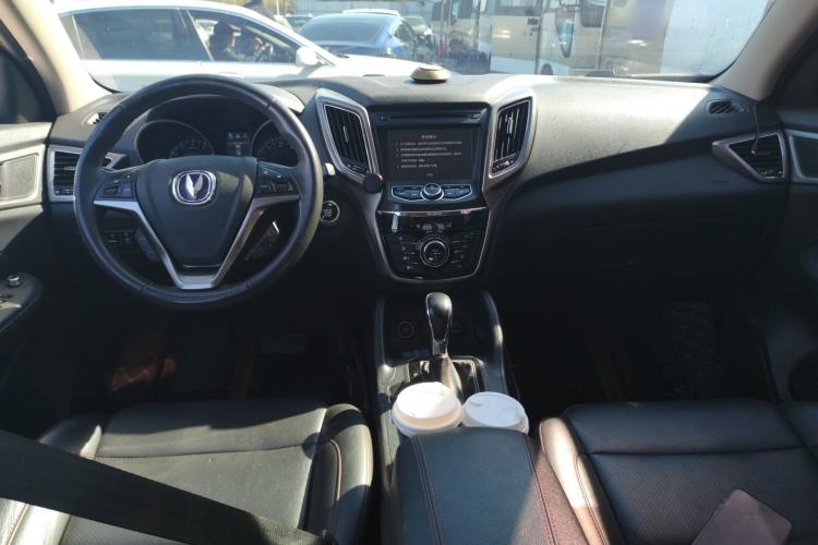 Used CHANGAN CS75 2016 1.8T Automatic Elite Model China V Standard Center Console
