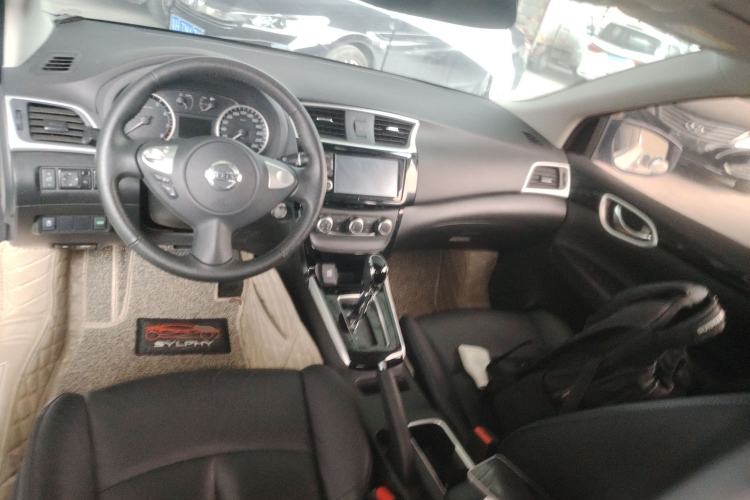Used Nissan Sylphy 2018 1.6XV CVT Deluxe Edition Center Console