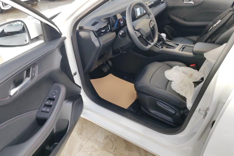 Used Roewe i5 2026 Model 1.5L CVT Luxury Version