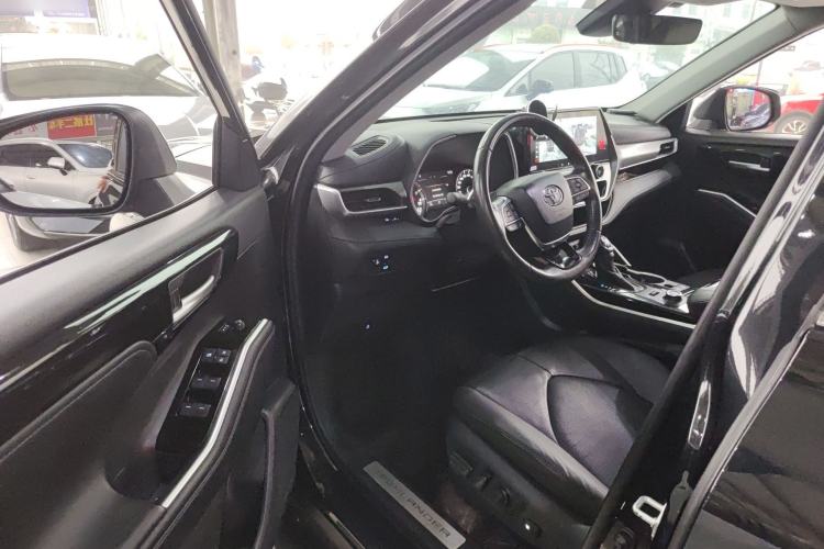 Used Toyota Highlander 2022 380T 4x4 Luxury Edition 7 Seats Driver Seat
