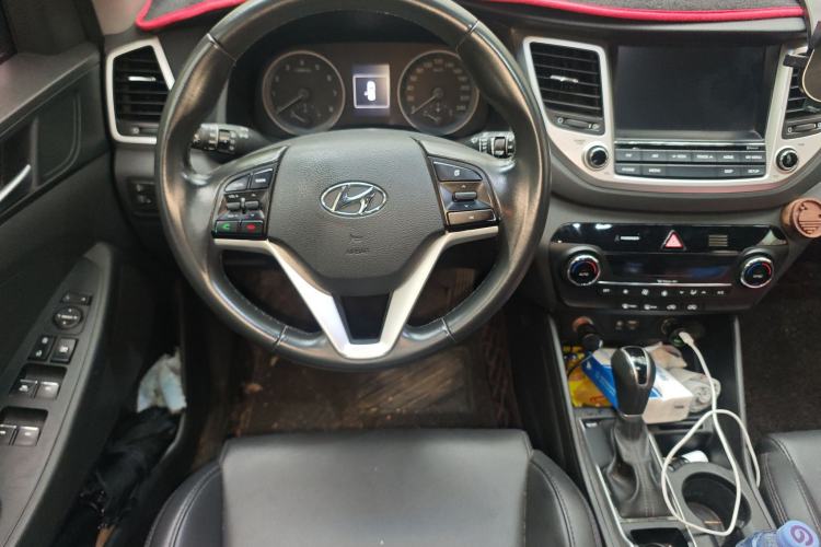 Used Hyundai Tucson 2015 1.6T Dual-Clutch Two-Wheel-Drive Smart Model
