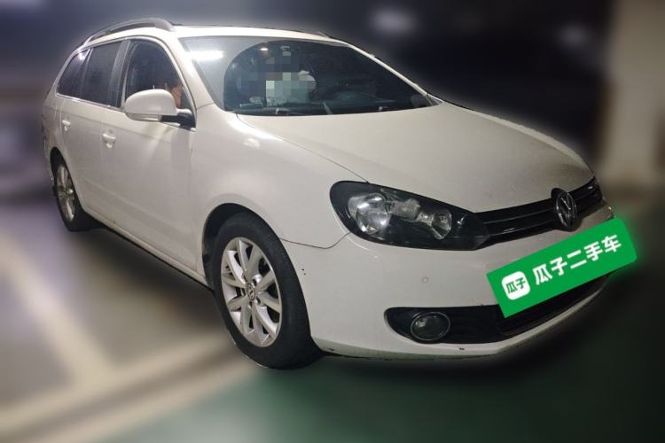 Used Volkswagen Golf 2011 1.4 TSI Comfort Travel Edition Front Right 45 Deg