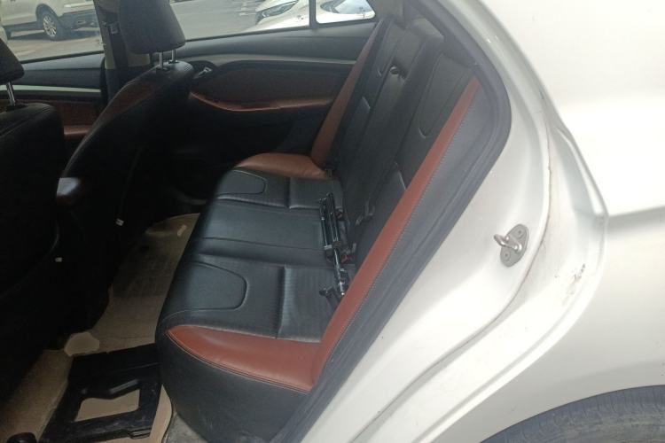 Used BYD G5 2014 1.5TI Manual Luxury Edition