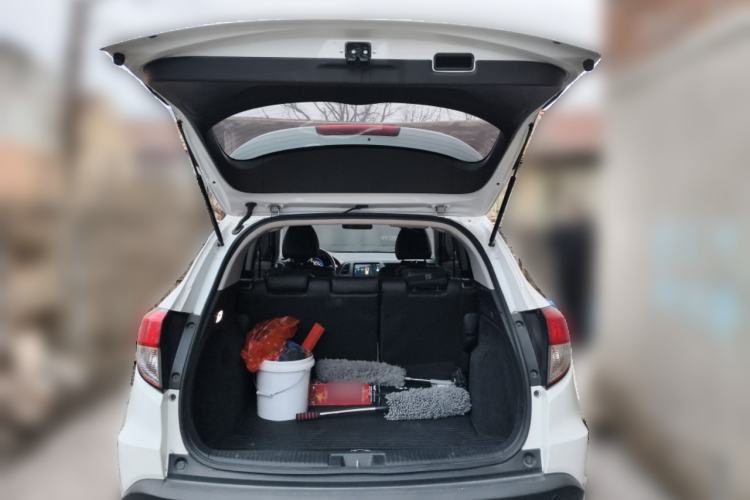 Used Honda Vezel 2020 1.5L CVT Pioneer Edition
