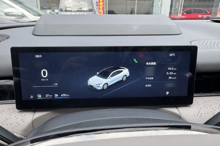 Used Geely Galaxy 8 2025 130km EM-P Starship Edition Interior 2