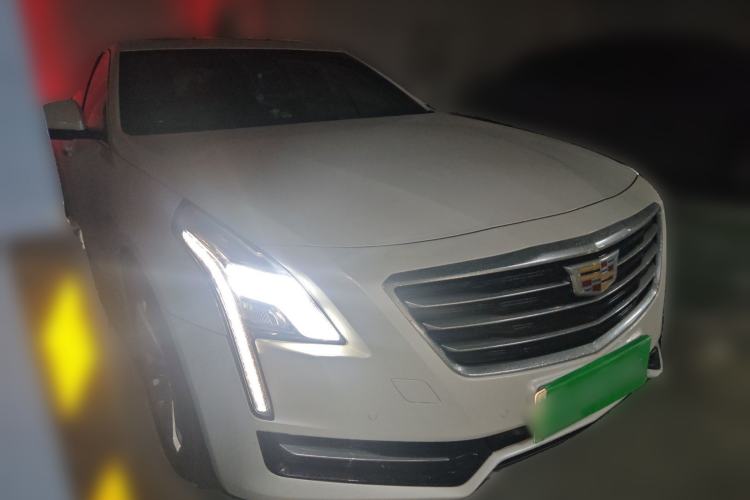 Used Cadillac CT6 PLUG-IN 2017 30E Elite Version Front Right 45 Deg