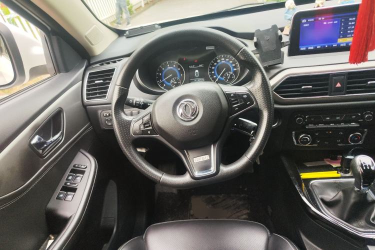 Used Dongfeng Fengon S560 2018 1.8L Manual Urban Model 7 Seats