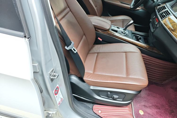 Used BMW X5 2011 xDrive35i Leading Model Right Front Seat