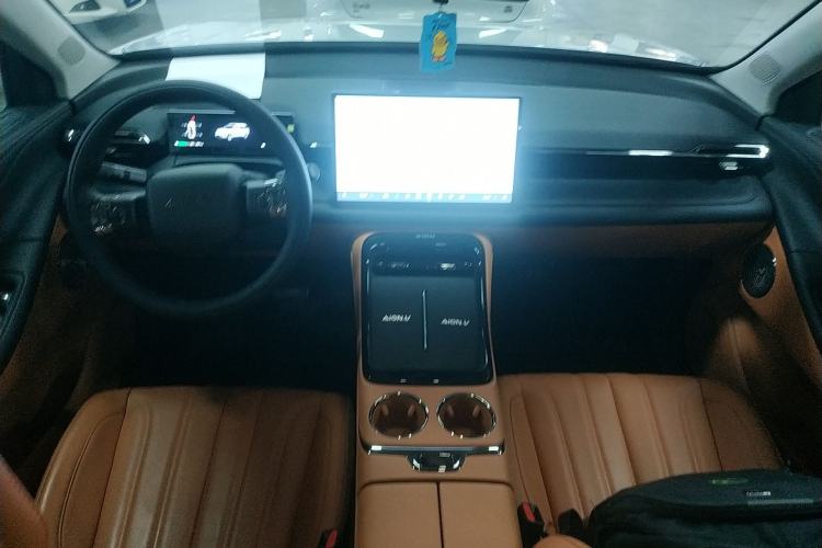 Used AION V 2024 Aion Tyrannosaurus 650 Smart Luxury Edition Center Console