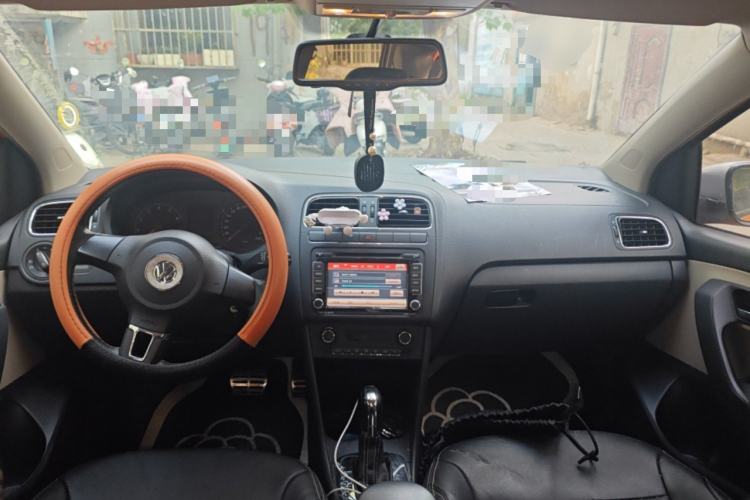 Used Volkswagen Polo 2012 1.6L Cross Polo Automatic Transmission