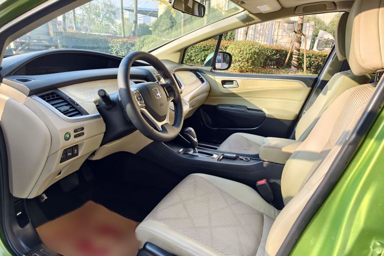 Used Honda Jade 2014 1.8L Automatic Comfort Elite Version 5 Seats
