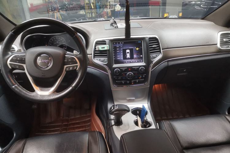 Used Jeep Grand Cherokee 2015 3.6L Luxury Navigation Edition