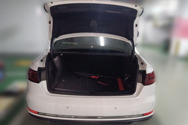 Used Audi A4L 2019 40 TFSI Ambition China VI Trunk