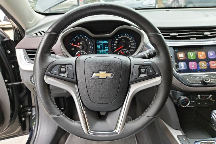 Used Chevrolet Malibu 2017 1.5T Automatic Luxury Edition Steering Wheel