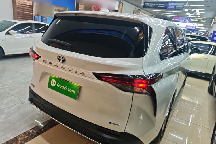 Used Toyota Granvia 2024 2.5L Hybrid Comfort Edition Rear Right 45 Deg