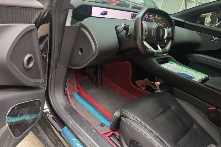 Used Avatr 12 2024 Updated Version 700 Three-Laser Rear-Wheel Drive Luxury Edition
