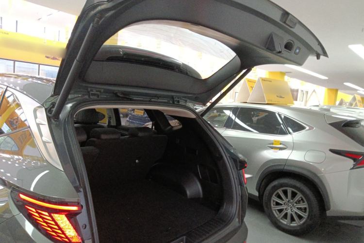 Used Hyundai Tucson 2022 Tucson L 2.0L Hybrid · Flagship Edition Trunk