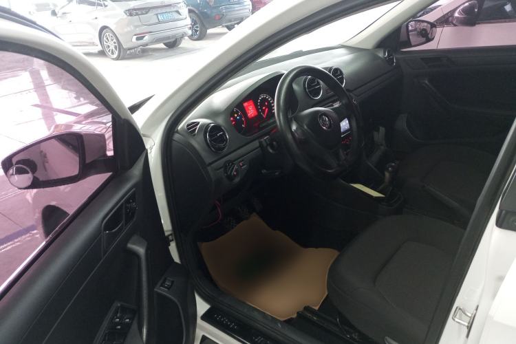 Used Volkswagen Jetta 2017 1.4L Manual Fashion Edition
