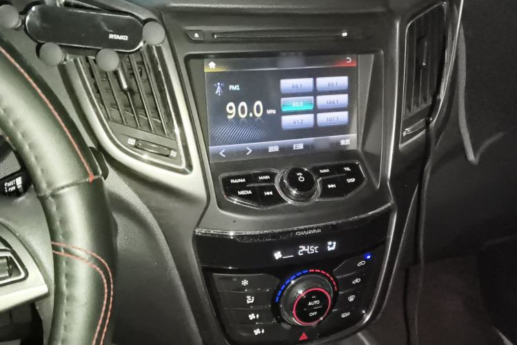 Used CHANGAN CS75 2014 1.8T Automatic Elite Model China IV Standard Audio And AC Panel