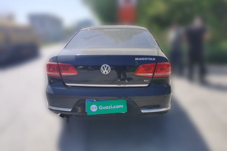 Used Volkswagen Magotan 2012 Revised Version 1.8TSI Leading Edition Rear