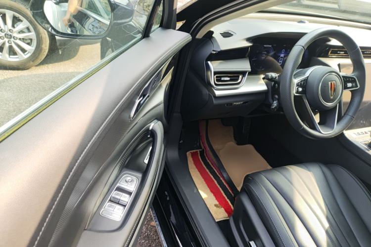 Used Hongqi H5 2024 2.0T Automatic Smart Connect Flagship Edition Driver Seat