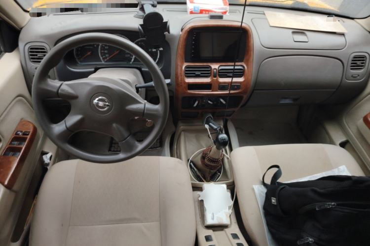 Used Nissan ZN Van 2013 2.4L Two-Wheel Drive Standard Model with 5 Seats