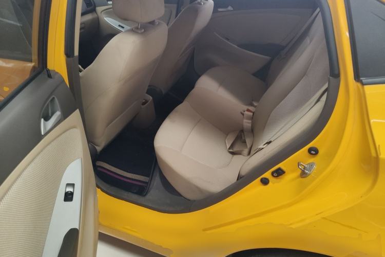 Used Hyundai Verna (older generation) 2013 Sedan 1.4L Automatic Standard GL Model Left Rear Seat