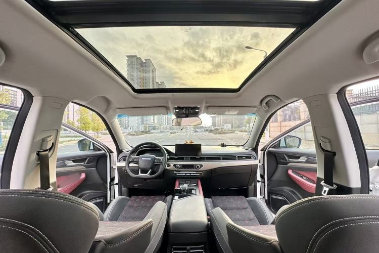 Used JETOUR X70 2023 1.5T DCT Beyond PRO Edition 5-Seater
