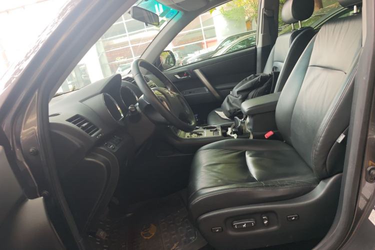 Used Toyota Highlander 2011 2.7L Two-Wheel Drive 7-Seater Luxury Navigation Edition